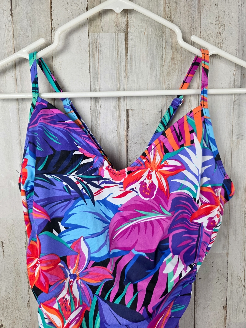 Aqua Green V-Neck Floral One Piece Swimsuit Size Medium - Picture 4 of 8